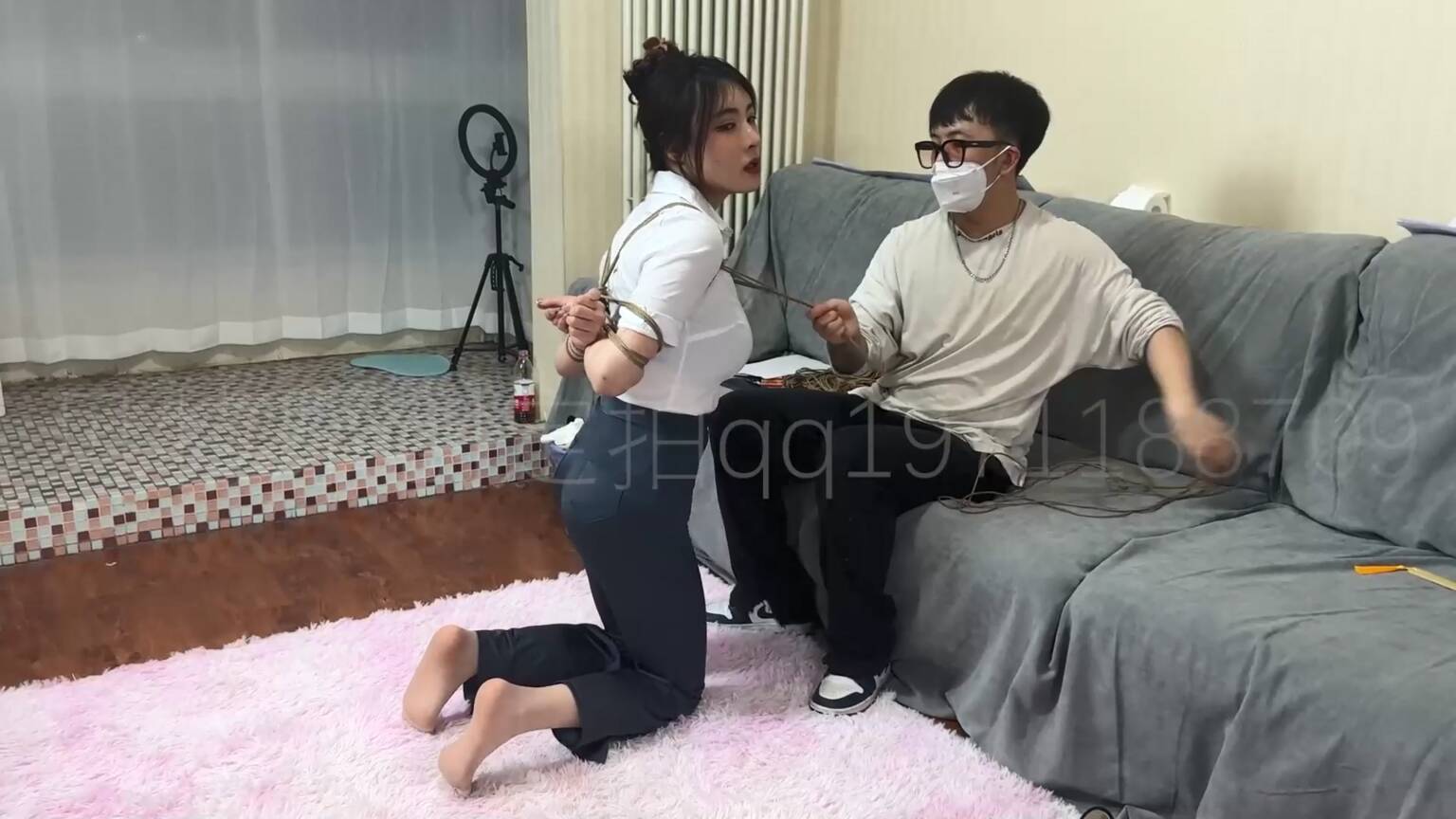 贝特原创，这个女生长得真清秀！