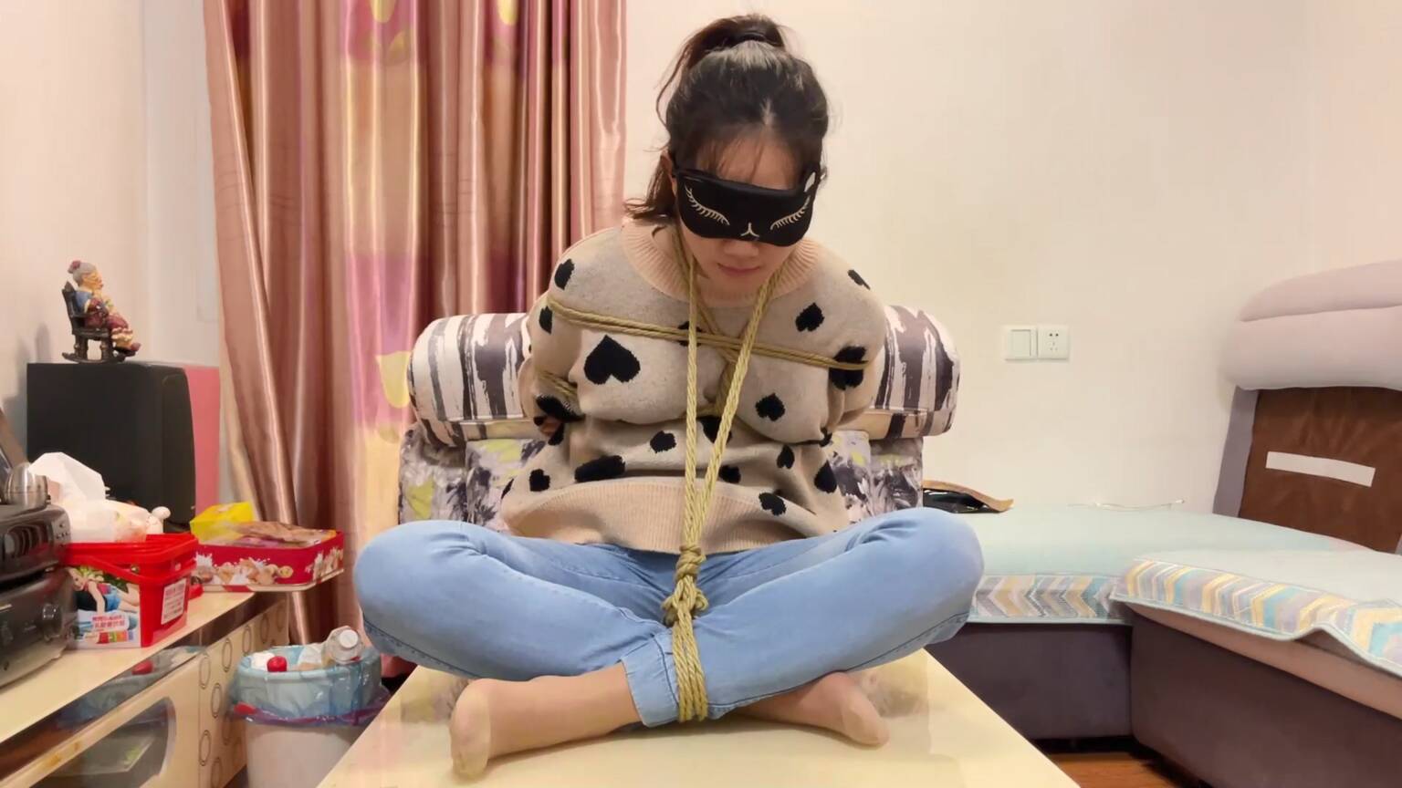 高跟鞋遇到跑步机工作室，你的牛仔裤好看！