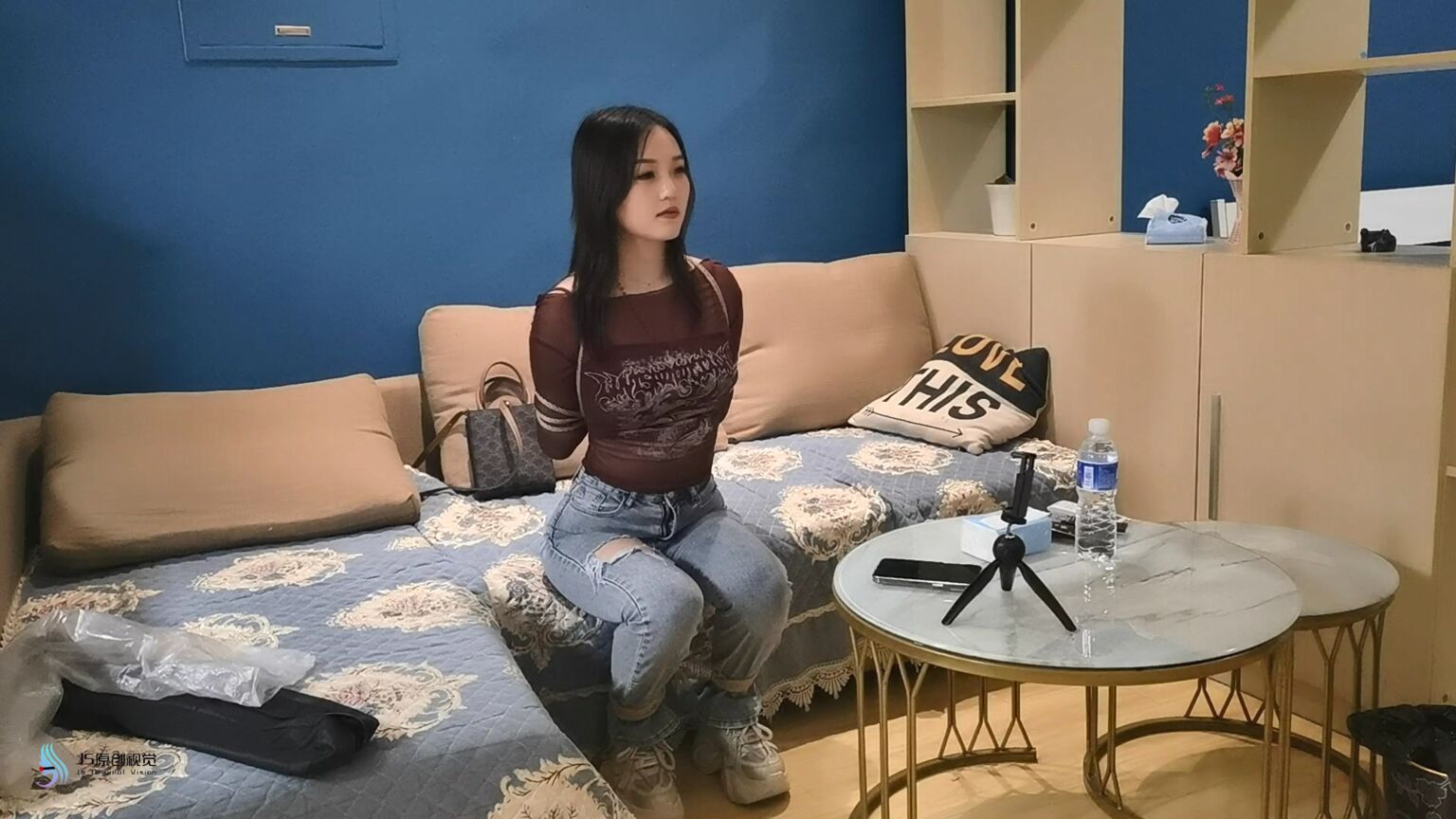 JS原创，你的牛仔裤很好看！