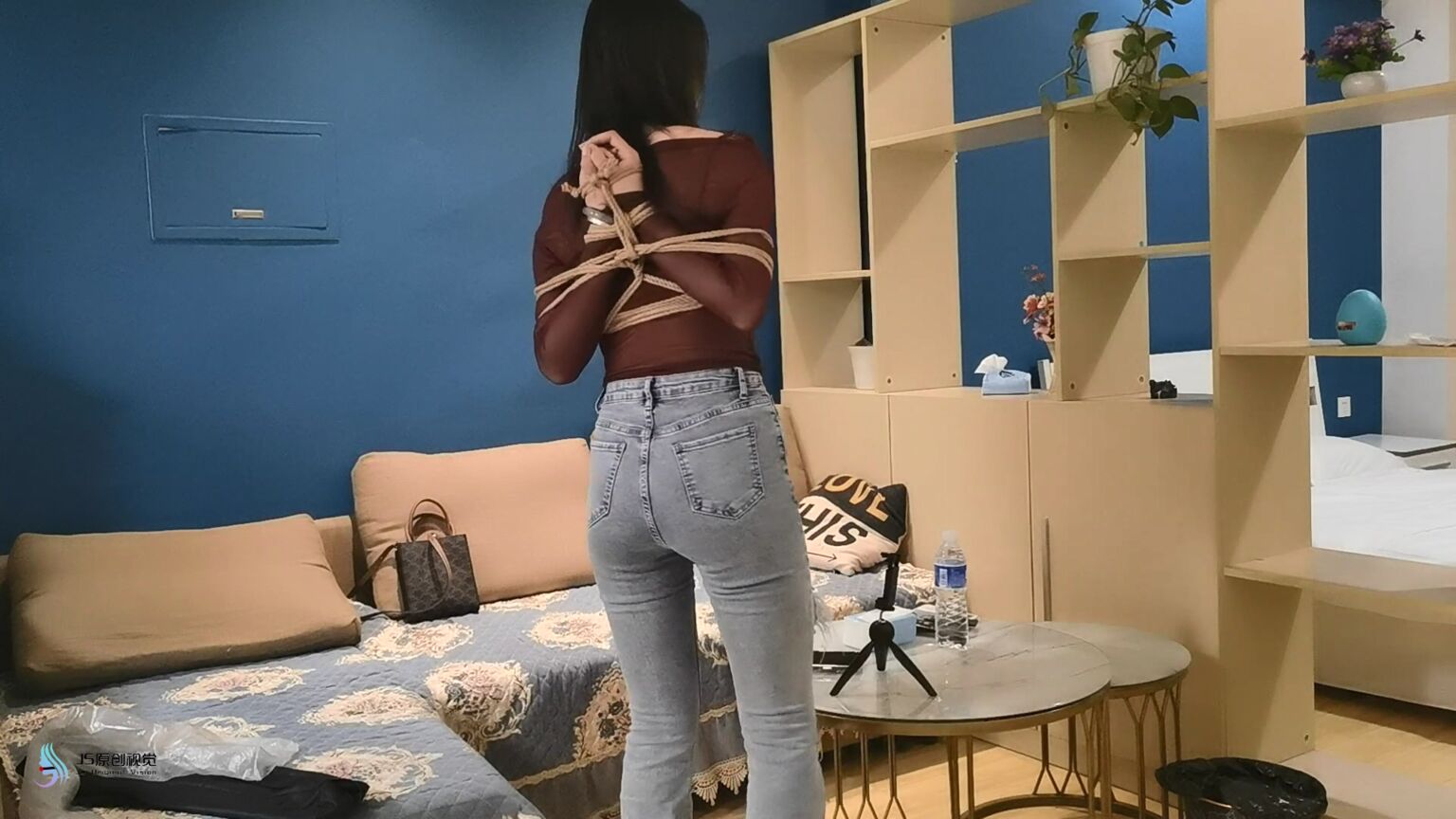 JS原创，你的牛仔裤很好看！