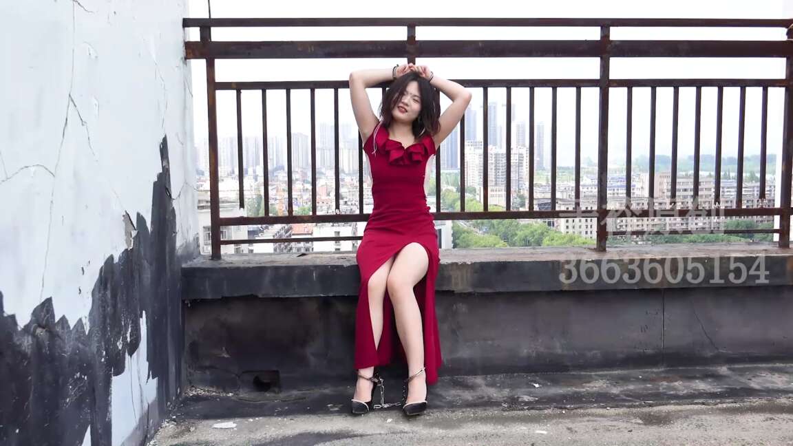 子矜原创，红色裙子很漂亮！